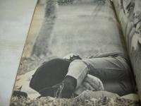 週刊ポスト　NO.47　1972年11月24日号　丘みつ子 表紙　ジョン・レウラーの世界　日本女子大学・目白祭　豊満は美と自由のシンボルか　ポルノ女優50人が告白する凄い男食い(記事)　晩秋の公園にみるナウな愛のパターン