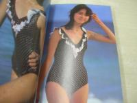 アイドル40年 PART8　昭和58-60年代編　近映文庫写真集　1986年10月05日発行　初版本　麻生祐未　工藤夕貴　オレンジシスターズ　フローレンス　セイント・フォー　森下恵理　少女隊　菊池桃子　森下恵理　岡田有希子　中山美穂　本田美奈子　芳本美代子　松本典子　石野陽子　浅香唯　伊藤さやか　おにゃん子クラブ　etc