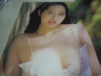 田中こずえ　写真集　魅せられて　1984年08月15日発行　初版本　英知出版　※画像の様に末頁に黄ばみ出ています。