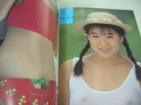 小暮千絵　写真集　不思議少女　ピラミッドムック　1990年11月20日発行　大陸書房