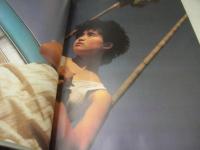 少女隊　写真集　ESCAPE　少女隊USA漂流記1984　1984年10月01日発行　学研　33センチ×25.5センチサイズ本