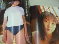 Waffle SUPER COLLECTION VOL.4　ワッフルスーパーコレクション　1999年04月23日発行　ぶんか社　升水美奈子 表紙　白川万里　太田留里　鈴川絵里子　石川里穂　谷津しのぶ　山内美穂子　幸田奈美　坂倉由里子　岡本ひかり　金子志乃　今井さちこ　秋野ひとみ　相川みさお　※画像の様に底部に赤線引き出ています。