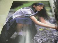 島田沙羅　写真集　少女A　恥じらい白書シリーズ②　1994年08月10日発行　英知出版　※画像の様に巻末頁に痛み出ています。