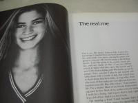 洋書　写真集　LISANNE　A YOUNG MODEL　  Betsy Cameron & Diana Lewis Jewell　1978年発行　※画像の様に表紙カバー上部に破れ折れ、セロテープ補修跡出ています。