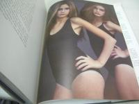 洋書　写真集　LISANNE　A YOUNG MODEL　  Betsy Cameron & Diana Lewis Jewell　1978年発行　※画像の様に表紙カバー上部に破れ折れ、セロテープ補修跡出ています。