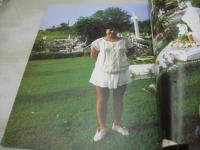 北原えり子　キラッ!と輝く写真集　ペパーミント・ファンタジー　ホットグラフィ増刊　1983年06月20日発行　ミリオン出版　※画像の様に表紙面下隅に痛み出ています。 