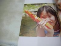 早尾有紗　写真集　キャラメル・ドロップス　撮影:大槻健二　プティアミジャパン