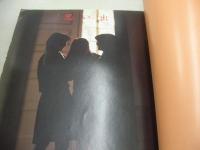 卒業記念　女子高生写真集　1982年04月01日発行　タツミムックNO.32　初版本　辰巳出版　※画像の様に上部に染み跡汚れ出ています。程度おちます。