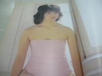 卒業記念　女子高生写真集　1982年04月01日発行　タツミムックNO.32　初版本　辰巳出版　※画像の様に上部に染み跡汚れ出ています。程度おちます。