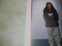 街いっぱいの少女　美少女たちのデンジャラスな散歩道　YELLOW BOOK