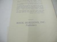 洋書　BOYS will be Boys!  A Photographic Essay　GEORGES ST. MARTIN AND RONALD C.NELSON　1966 Book Horizons, Inc.　※画像の様に側面に染み跡、巻中上隅に痛み出ています。 表紙面保護、パラフィン紙側面に破れ出ています。　
