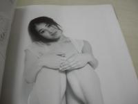 荒木経惟　写真集　桃の園　花開け、15人の乙女たち　1991年04月20日発行　初版本　太田出版