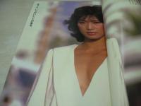西脇美智子　写真集　口紅と弾丸　週刊プレイボーイ特別編集　撮影:北原美喜男　1984年03月05日発行　集英社