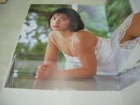 佐野香澄美　写真集　さりげなく　美少女館シリーズ16　1985年08月15日発行　英知出版