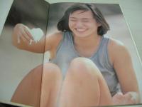 佐野香澄美　写真集　さりげなく　美少女館シリーズ16　1985年08月15日発行　英知出版