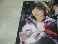 微熱少女　劇画ジャンプ増刊　1988年03月05日発行　山本真実　東清美　鷹友奈美　日向まこ　岡崎ひろみ　仁藤菜穂　岸由理子　吉川さとえ＆大島佳代　長谷川恵美　芳本愛子　岬まどか　篠宮とも子　白浜なぎさ　　
