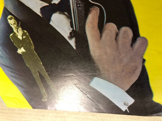 007/危機一発　　　ジャケットサイズフライヤー三つ折り 007/危機一発 ジャケットサイズフライヤー三つ折り - メルカリ