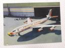 1000619■絵葉書■ボーイング707型ジェット旅客機と巨大な格納庫