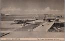 1000973■戦前 絵葉書■東京名所　東京国際空港　写真版　旅客機 PAA　パンアメリカン航空機 パンナム機 羽田空港 飛行機 東京名所 東京都AA　