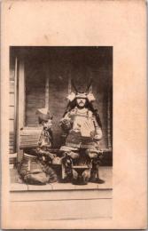 1001267■戦前 絵葉書■殿様 将軍 k中　鎧 武士　家来　
