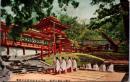 1002145■戦前 絵葉書■官幣大社春日神社　中門と本社林檎庭の神楽