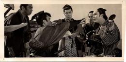 20002■映画　スチール写真　花かご道中　東千代之介　丘さとみ　美空ひばり