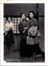 10030■映画　スチール写真 ■1961　女家族　三益愛子　新珠三千代　久我美子　黛ひかる　　16.5cm×12cm　　　