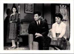 10031■映画　スチール写真 ■1961　女家族　三益愛子　新珠三千代　久我美子　黛ひかる　　16.5cm×12cm　　　