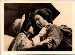 10052■映画　スチール写真 ■王将　三国連太郎　村田英雄　勝新太郎 16.5cm×11cm　