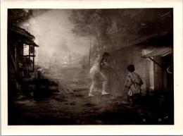 10055■映画　スチール写真 ■王将　三国連太郎　村田英雄　勝新太郎 16.5cm×11cm　