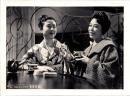 10072■映画　スチール写真 ■東京夜話　芥川比呂志・団令子　淡島千景　山崎努　16cm×12cm