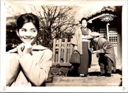 10100■映画　スチール写真 ■無鉄砲社員　南廣 / 中村是好 / 上田吉二郎 / 小林裕子　16.5cm×12cm