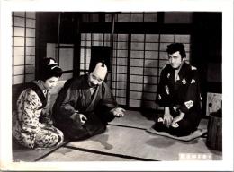 10106■映画　スチール写真 ■越後獅子祭り　松方弘樹　北沢典子　16.5cm×12cm