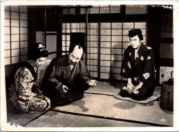 10108■映画　スチール写真 ■越後獅子祭り　松方弘樹　北沢典子　16.5cm×12cm