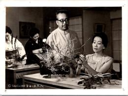 10121■映画　スチール写真 ■自由ヶ丘美人　　淡路恵子　安西郷子　新珠三千代　杉葉子　浜美枝　池部良 16.5cm×12cm