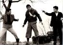 10173■映画　スチール写真 ■けち虫　宍戸錠　南田洋子　山内 賢 　川地 民夫　小高 雄二　笠置 シヅ子 　15.5cm×11cm　 ピン穴有