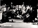 10192■映画　スチール写真 ■傷害恐喝前科十三犯　　宍戸錠　長門勇　丹波哲郎　峰京子　原恵子15.5cm×11cm　