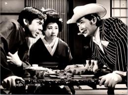 10229■映画　スチール写真 ■やくざ渡り鳥　悪党稼業　小林旭　宍戸錠　渡哲也　長谷川照子　松井康子　牧紀子　　15.5cm×11cm　ピン穴