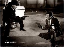 10243■映画　スチール写真 ■くたばれ悪党ども　鈴木清順・宍戸錠・笹森礼子　　15.5cm×11cm　