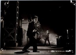 10274■映画　スチール写真 ■拳銃無頼帖　抜き射ちの竜　赤木圭一郎/浅丘ルリ子　15.5cm×11cm　ピン穴