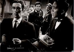 10279■映画　スチール写真 ■拳銃無頼帖　抜き射ちの竜　赤木圭一郎/浅丘ルリ子　15.5cm×11cm　