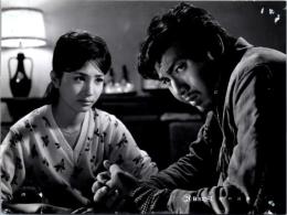 10292■映画　スチール写真 ■紅の銃帯　宍戸錠 香月美奈子 松原智恵子 青山恭二 内田良平　15cm×11cm ピン穴　