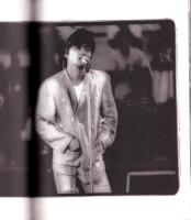 (音楽パンフレット）尾崎豊　OZAKI FILM  -ALIVE AT ARIAKE COLOSSEUM IN 1987、THE TWENTY-FIRST SUMMER-　平成8年