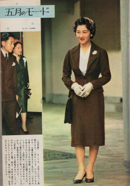 週刊女性自身 昭和35年5月25日号 白鳥か人間か そのプリマの横顔 来日するドジンスカヤと レニングラード バレエ 4頁 これが今年の夏です モデル 芳村真理 モノクロ5頁 わたしの新しいご主人 池部良新夫人のシャムネコ物語 モノクロ3頁 島津久永氏と島津