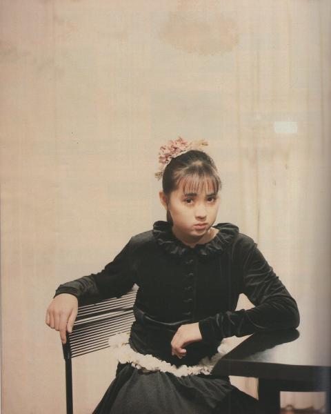 Capa キャパ 昭和62年1月号 表紙モデル 吉沢秋絵 紀信写真塾22 篠山紀信 吉沢秋絵 カラー7頁 アイドル写真コーナー 島田奈美特集 モノクロ2頁 小沢忠恭 ６人の女たち モデル 菊池桃子 杉浦幸 木内まさこ 斉藤由貴 松本典子 本田美奈子 各カラー1頁