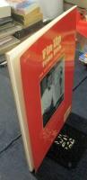 Pin-Up Poster Book: The Elvgren Collection　英語版