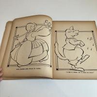 古いイギリス製の塗り絵帖「The WHOPPER PAINT BOOK」