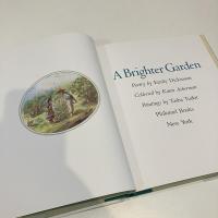 A Brighter Garden 「まぶしい庭へ」洋書絵本
