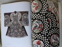 服部早苗 : キルトの美展 : いろ彩々(とりどり)の世界への誘(いざな)われ--。