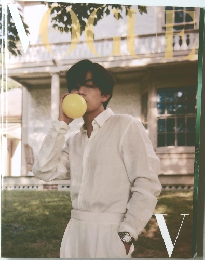 Vogue Korea　2022年10月号
